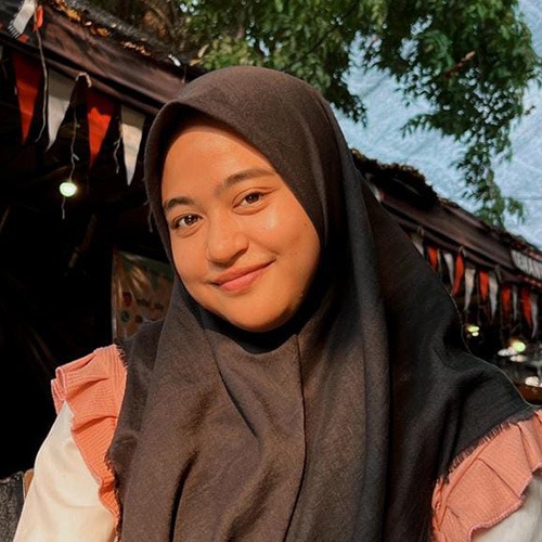 Portrait of filmmaker Salsabiil Azzahra